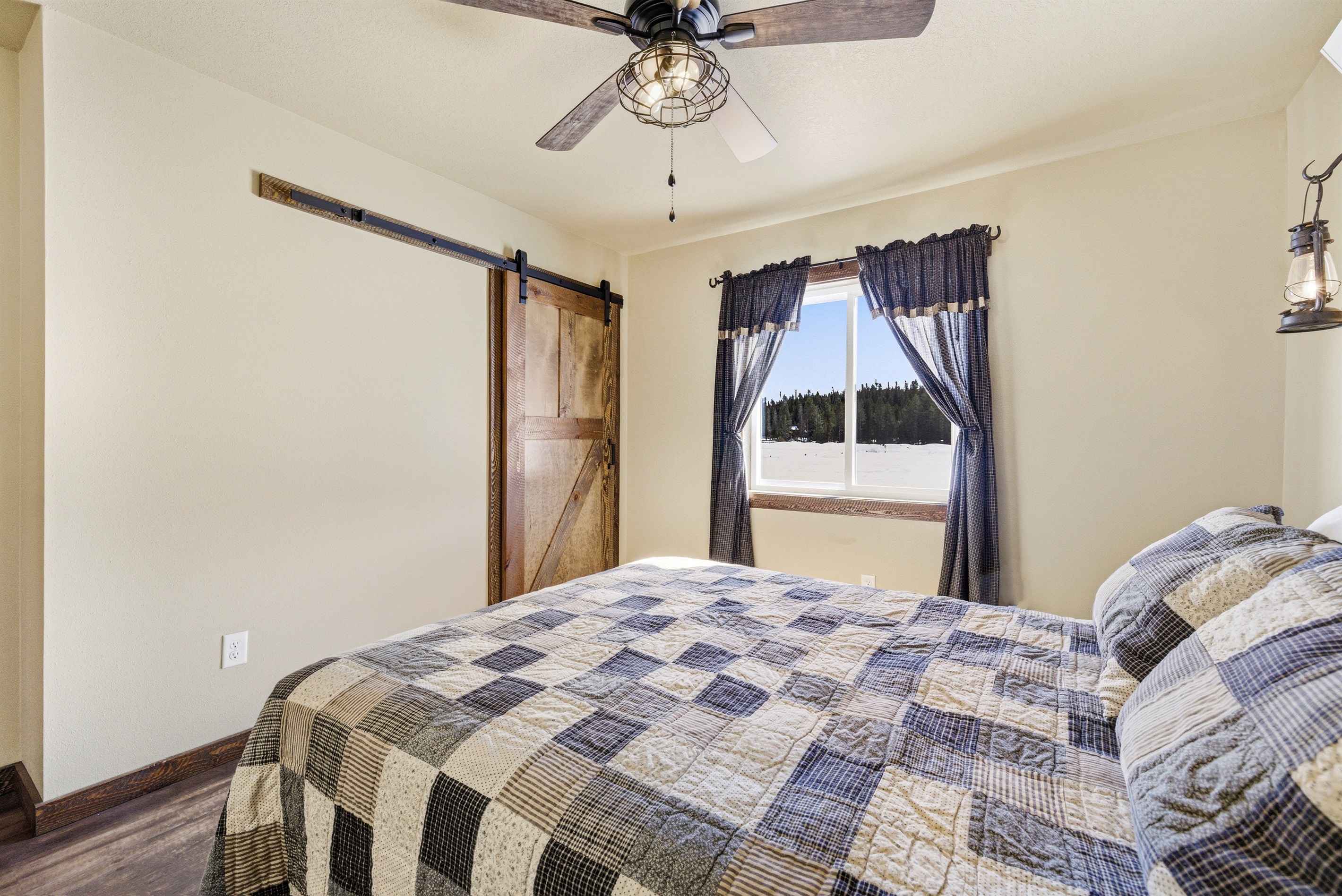 Mercantile Cabin gallery image