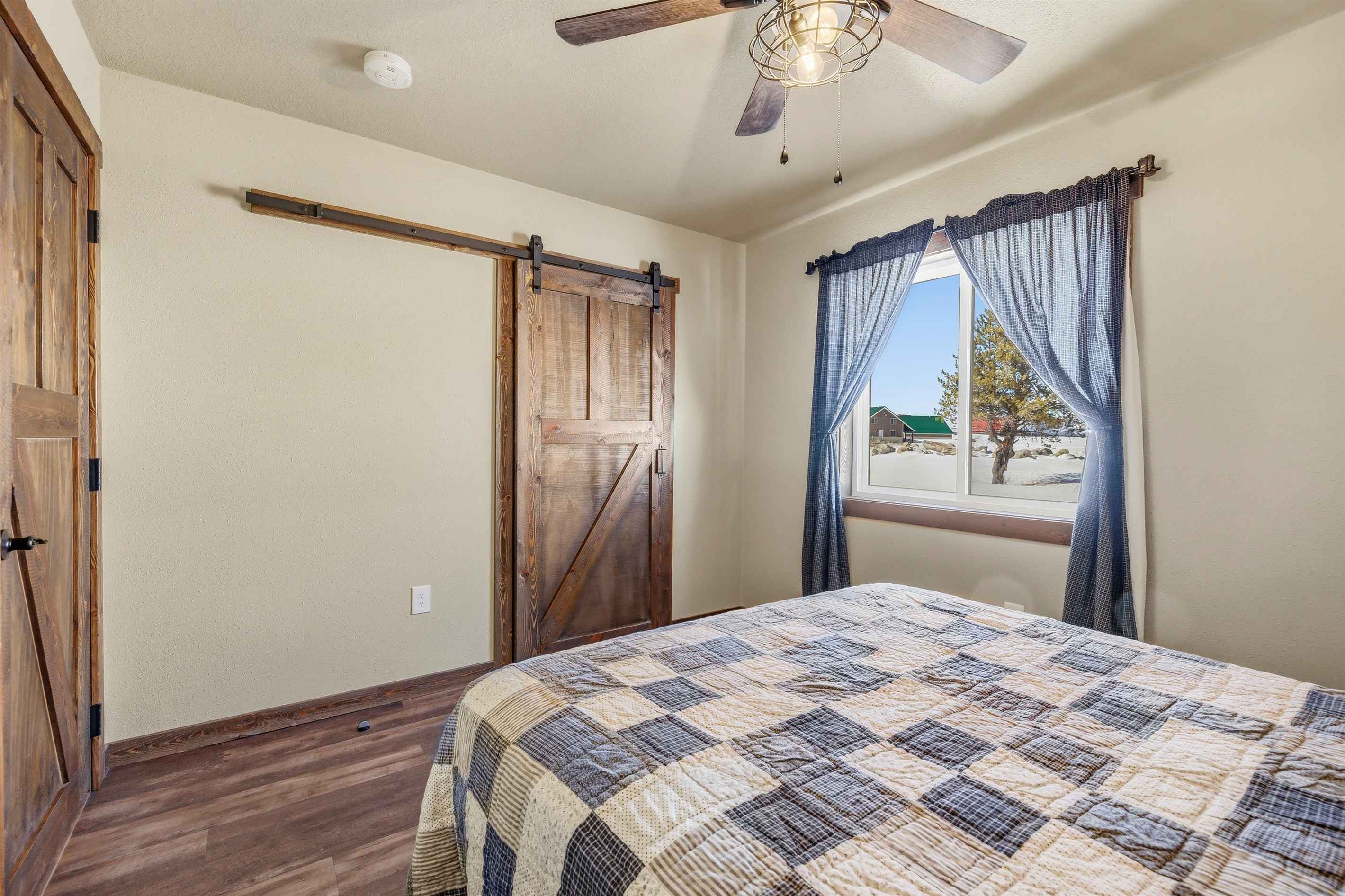 Saloon Cabin gallery image