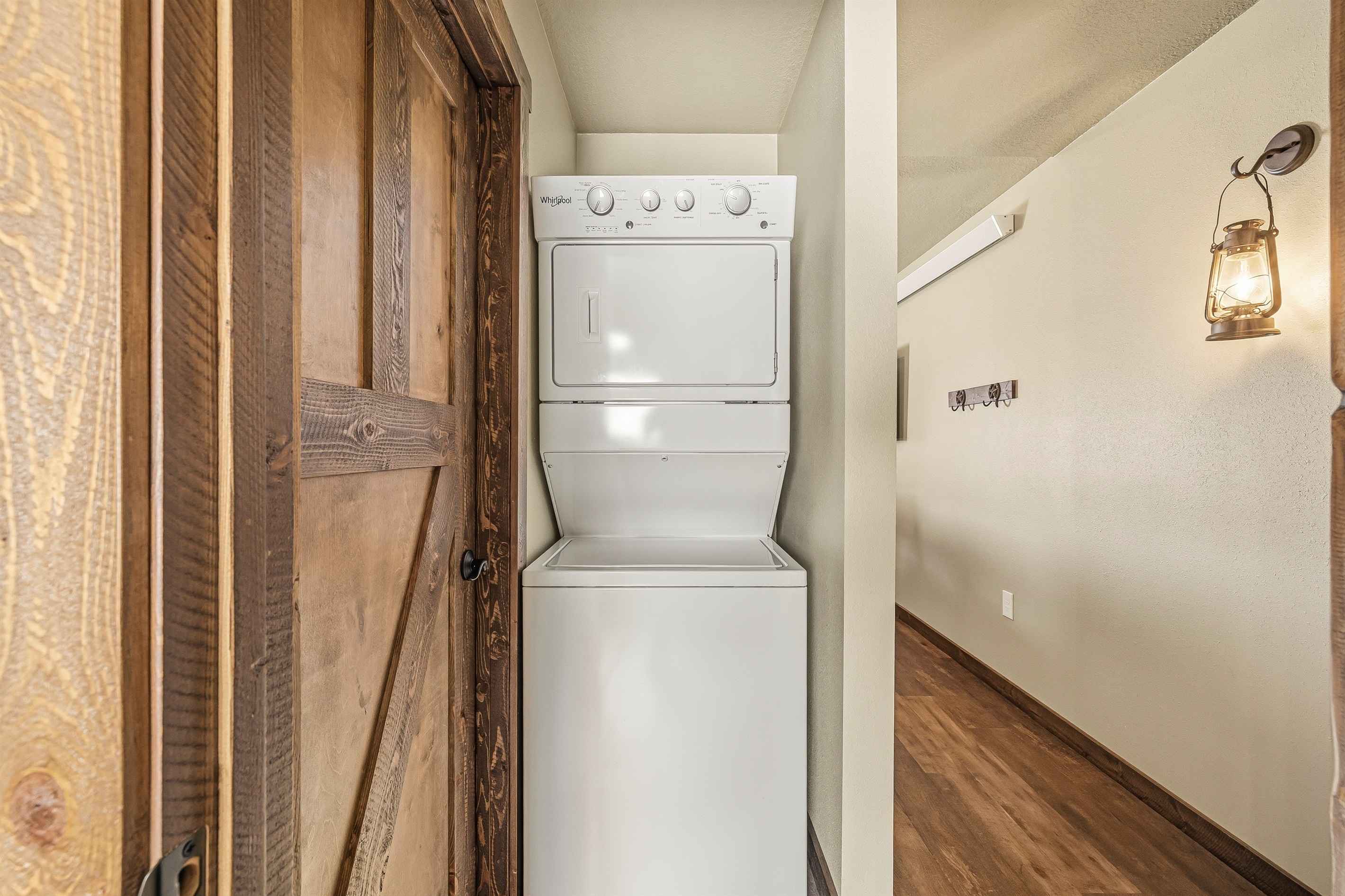 Sheriff's Office Cabin gallery image