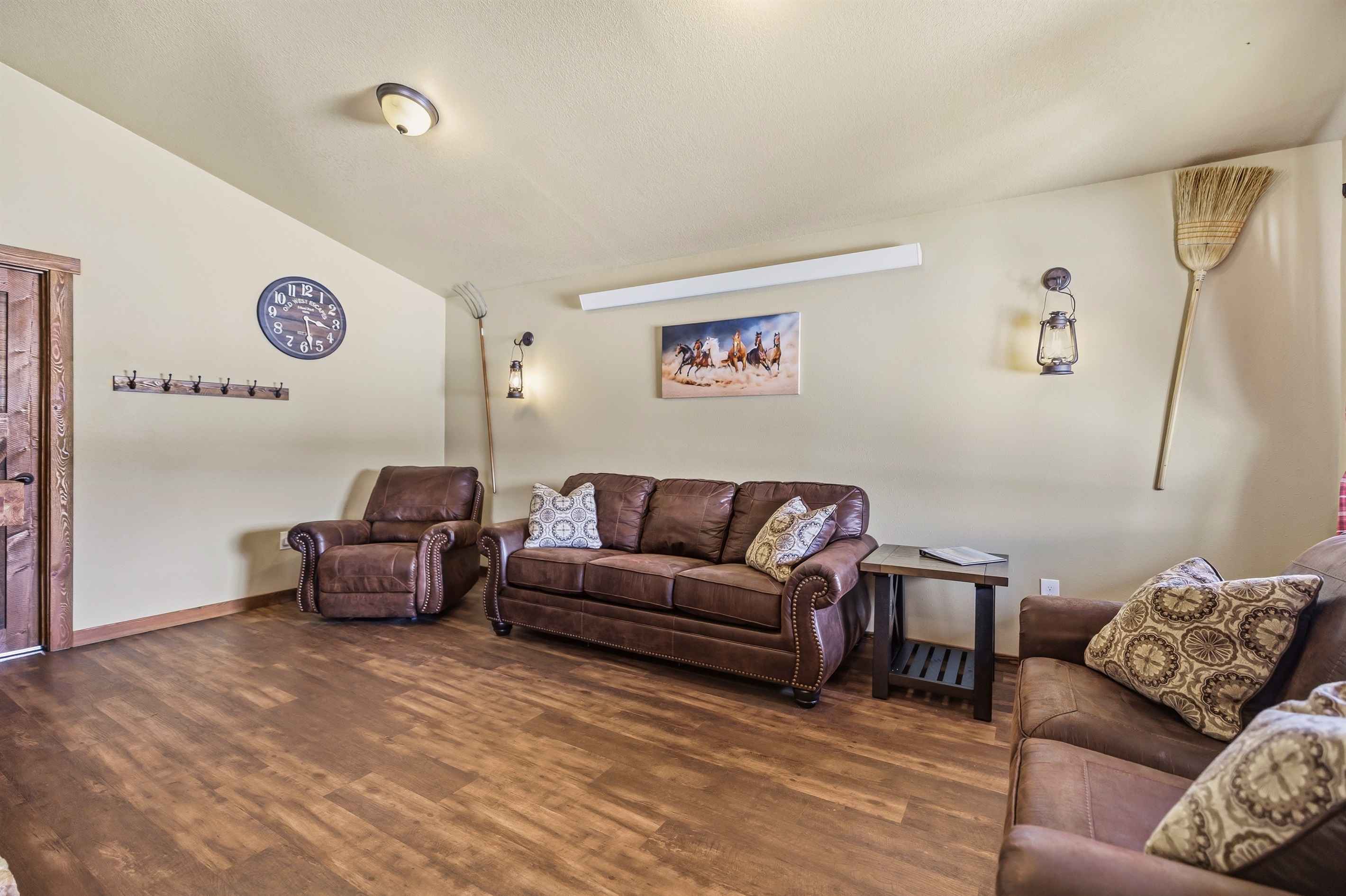 Livery Stable Cabin gallery image